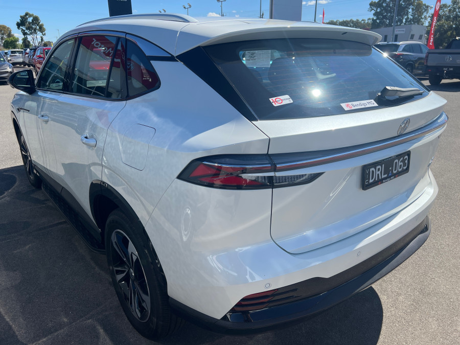 2025 MG HS AS33 Excite Hybrid SUV Image 4