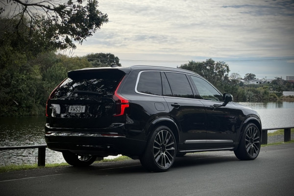 2026 Volvo XC90 L Series Ultra B5 Bright SUV Image 7