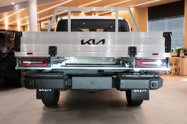 2026 Kia Tasman TK S Cab Chassis image 4