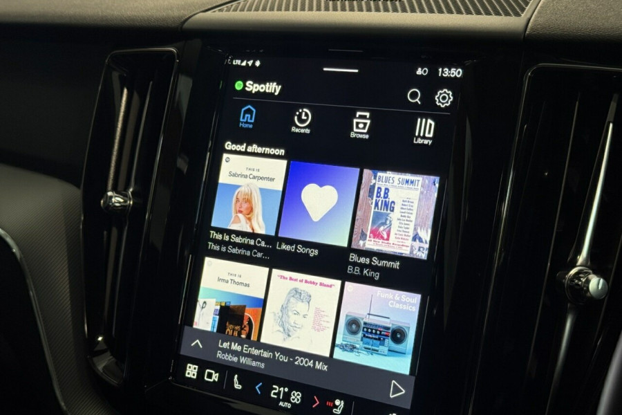 2024 MY25 Volvo XC60 UZ Plus B5 SUV Image 19