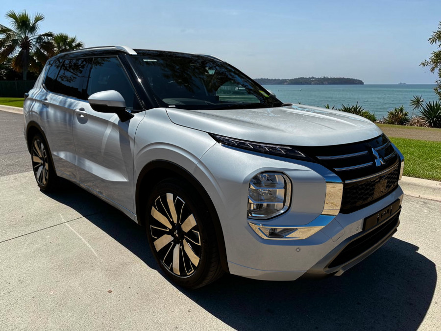 2025 Mitsubishi Outlander ZM Exceed Tourer SUV Image 1