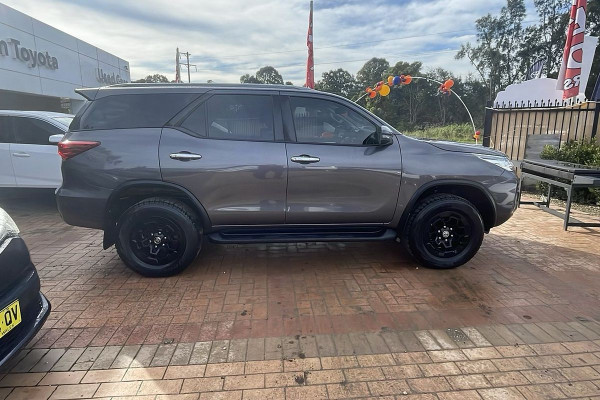 2019 Toyota Fortuner GUN156R GXL SUV Image 8