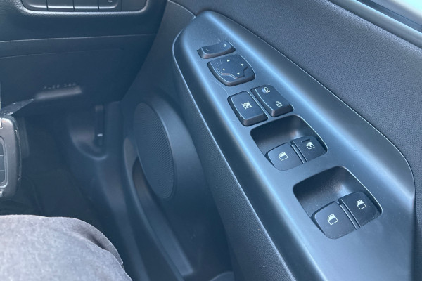 2021 MY22 Hyundai KONA OS.V4  SUV Image 23