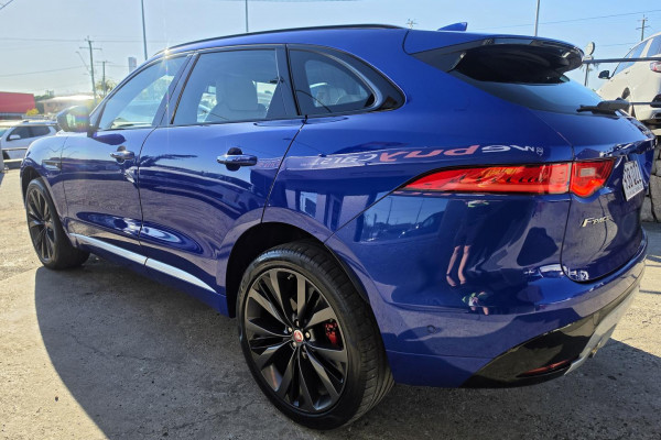 2016 MY17 Jaguar F-PACE X761 First Edition SUV Image 9