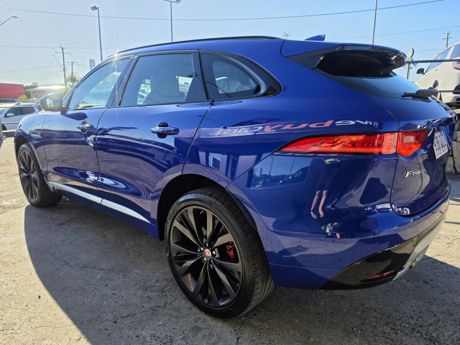 2016 MY17 Jaguar F-PACE X761 First Edition SUV Image 9