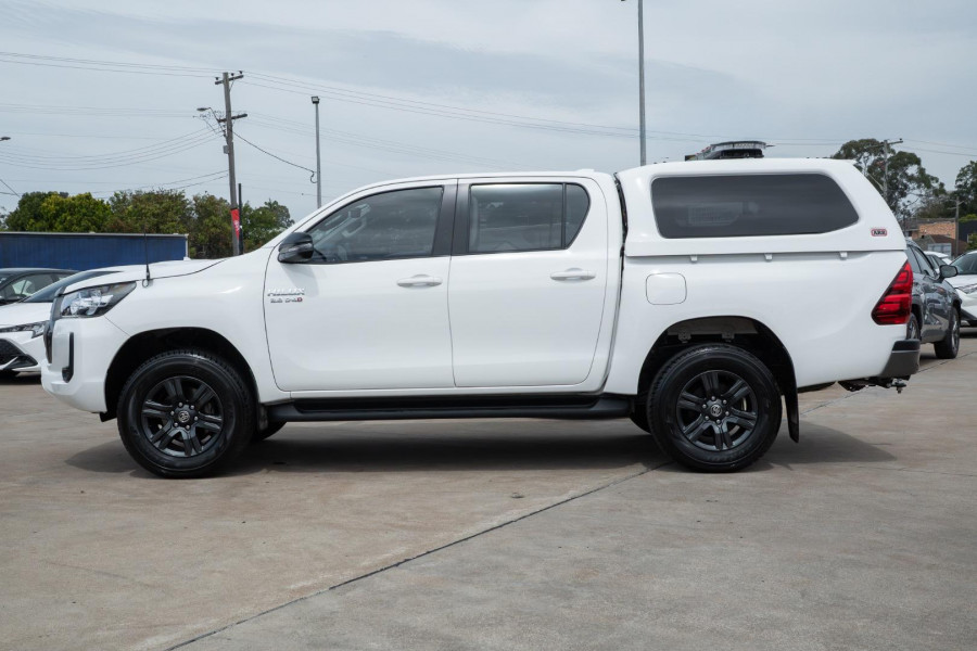 2023 Toyota HiLux GUN126R SR Cab Chassis Image 3
