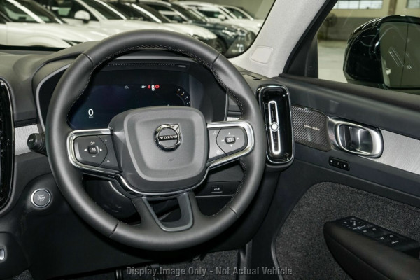 2026 Volvo XC40 XZ Ultra B4 Dark SUV Image 6