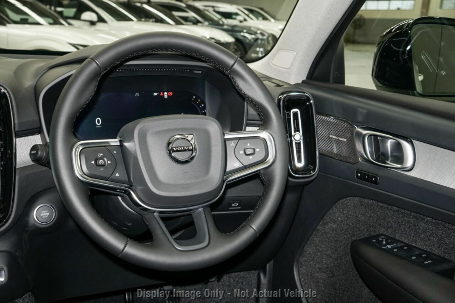 2026 Volvo XC40 XZ Ultra B4 Dark SUV Image 6