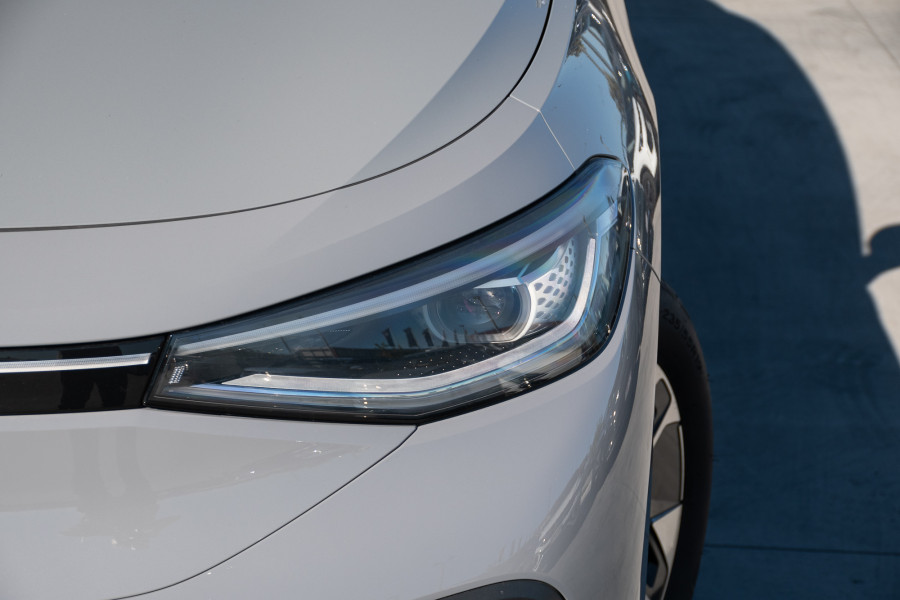 2025 Volkswagen ID. 5 E2 Pro SUV Image 21