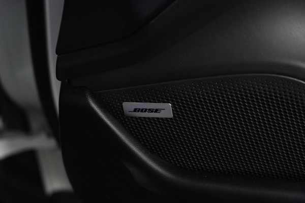 2020 Porsche Taycan Turbo S Coupe Image 48