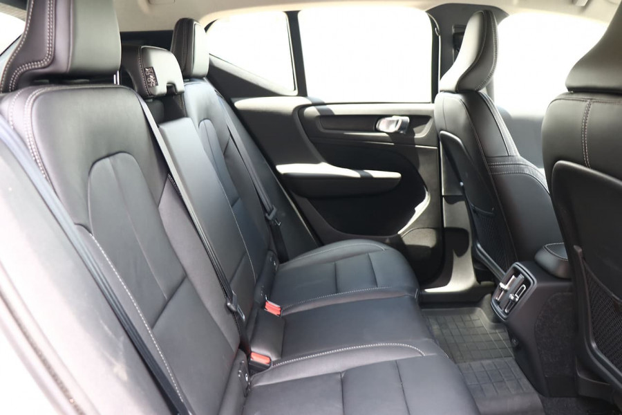 2019 Volvo Xc40 (No Series) MY20 T4 Momentum Suv Image 17