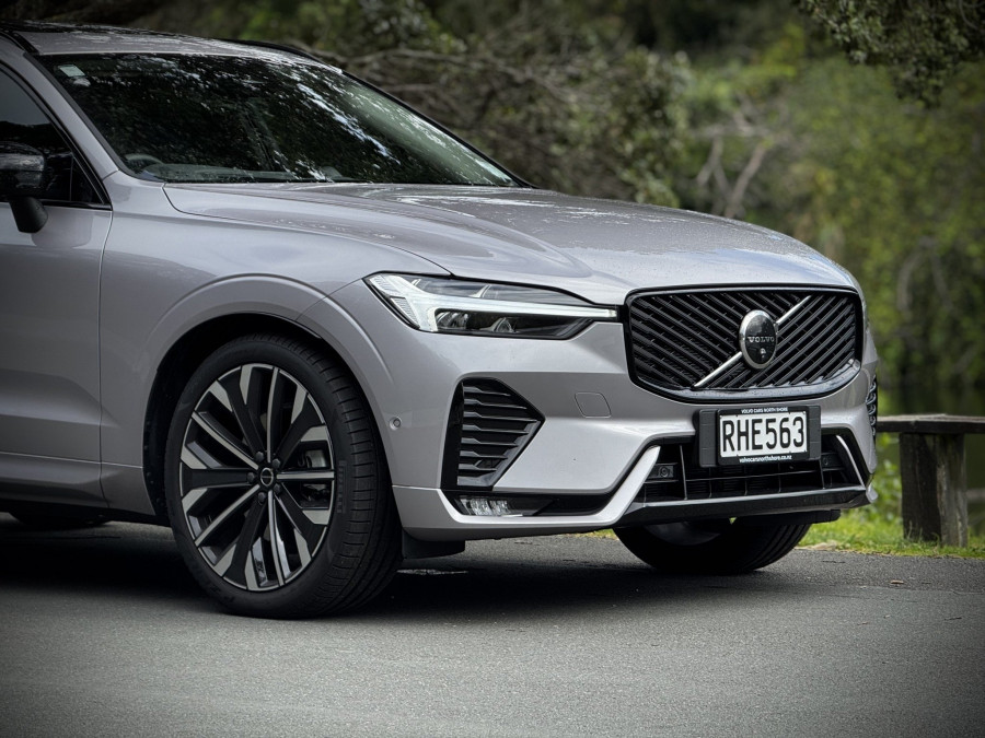 2025 Volvo XC60 UZ Ultra B5 Dark SUV Image 7