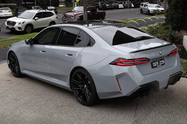 2025 BMW M5 G90  Sedan image 7