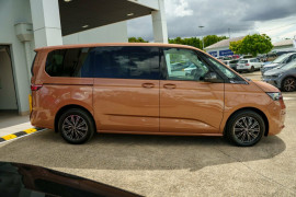 2025 Volkswagen Multivan  Life SWB People Mover