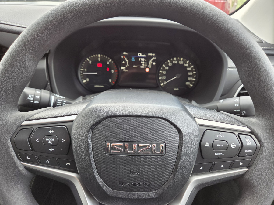 2026 Isuzu MU-X RJ LS-M SUV Image 13