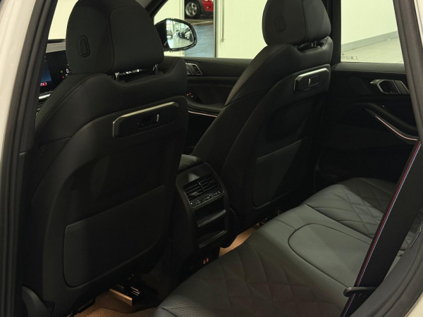 2026 BMW X5 G05 LCI xDrive30d M Sport SUV image 24