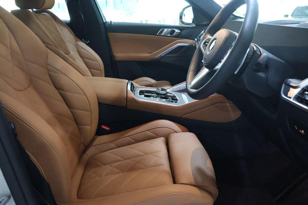 2025 BMW X6 G06 LCI xDrive30d M Sport SUV image 13