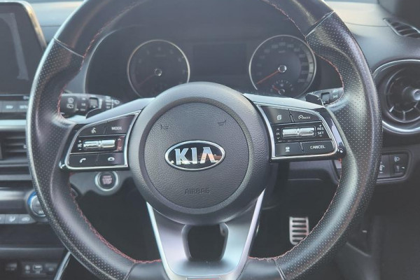 2020 MY1  Kia Cerato BD GT Hatch Image 17