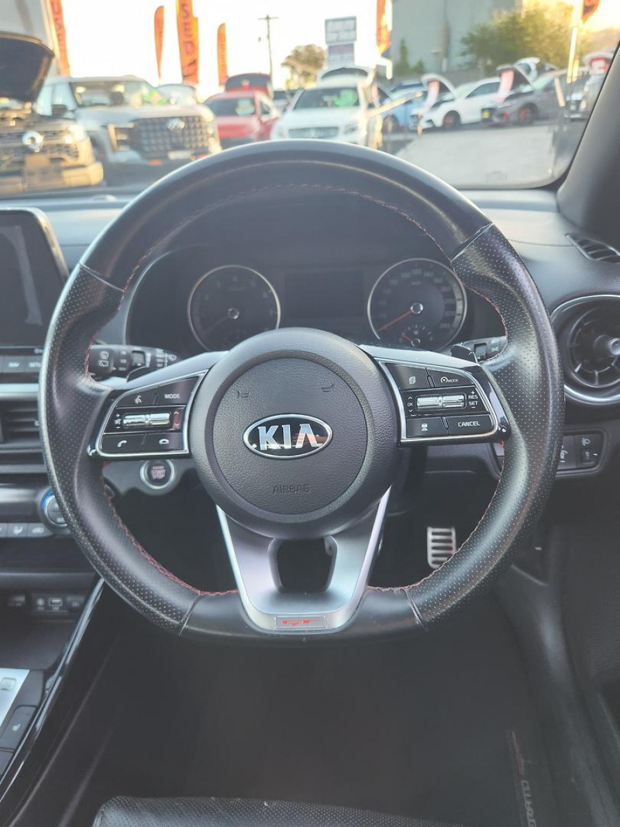 2020 MY1  Kia Cerato BD GT Hatch Image 17