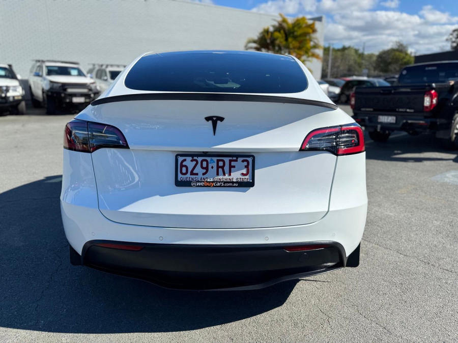 2023 Tesla Model Y  Rear-Wheel Drive SUV Image 9