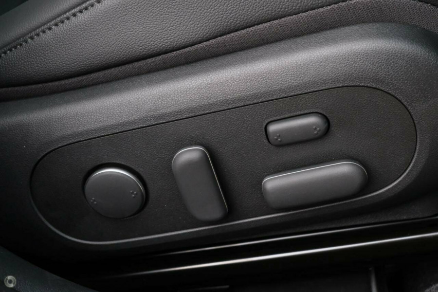 2025 Hyundai KONA SX2.V2 Premium SUV Image 14