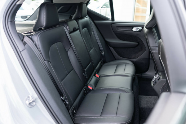2025 MY26 Volvo XC40 XZ Plus B4 SUV Image 16