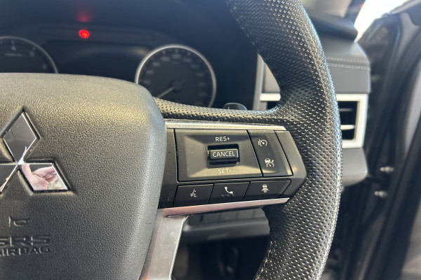 2023 Mitsubishi Outlander ZM LS SUV Image 12