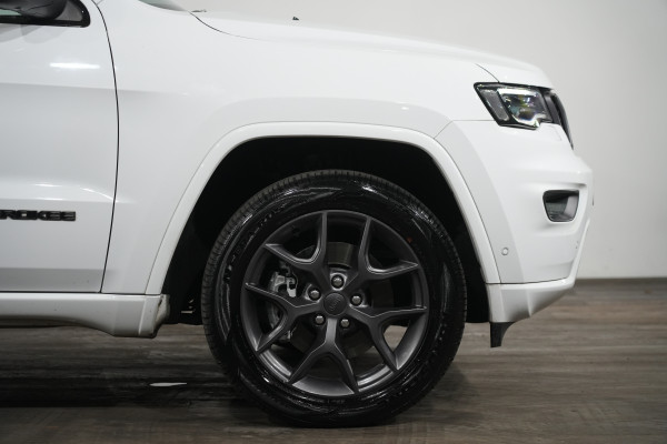 2021 Jeep Grand Cherokee Cherokee 80th Anniversary Special Edtn SUV image 5