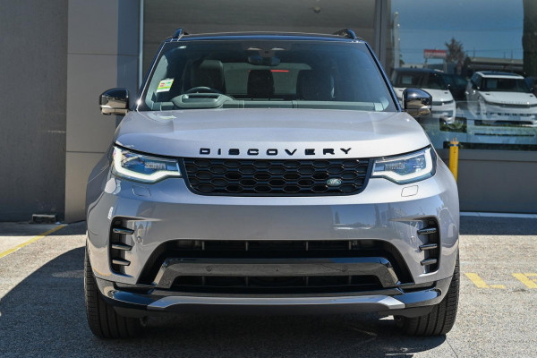 2025 Land Rover Discovery Series 5 P360 Dynamic SE SUV image 2