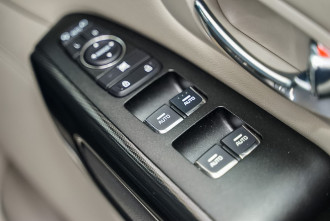 2015 Kia Carnival YP MY15 SLi Wagon Image 5