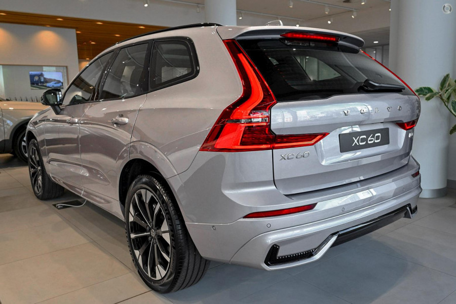 2026 Volvo XC60 UZ Ultra B5 Dark SUV Image 4