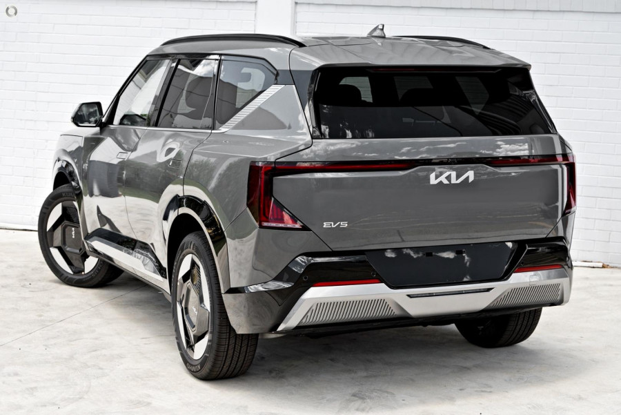 2026 Kia EV5 OVc Earth SUV Image 4