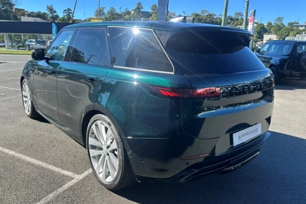2025 MY26 Land Rover Range Rover Sport L461 D250 Dynamic SE SUV Image 4