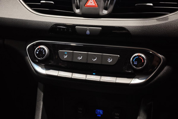 2020 MY21 Hyundai i30 PD.V4  Hatch Image 12