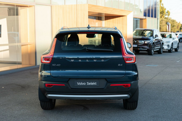 2025 Volvo XC40 XZ Plus B4 SUV Image 7