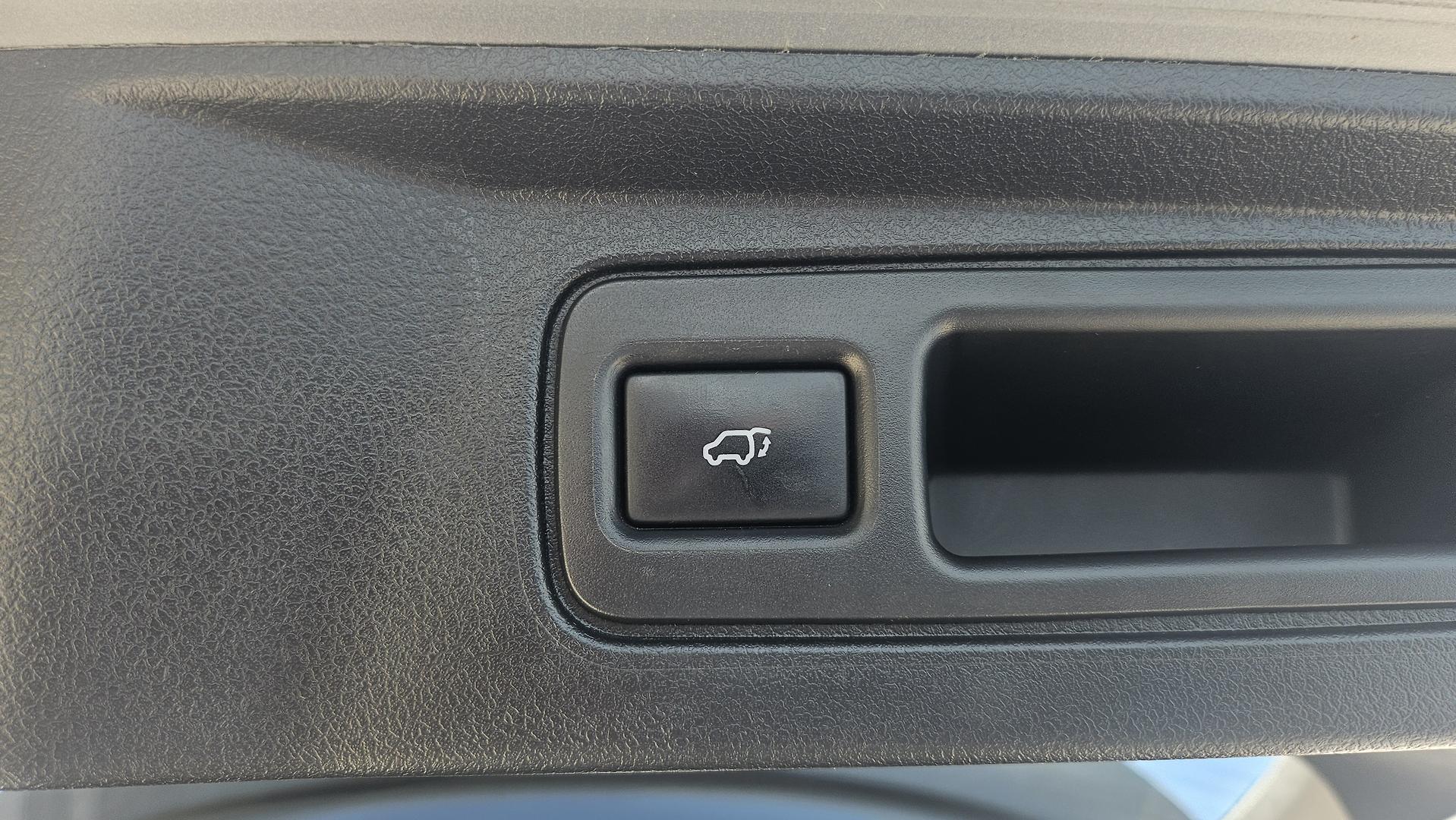 2017 Toyota Fortuner GUN156R Crusade SUV Image 14