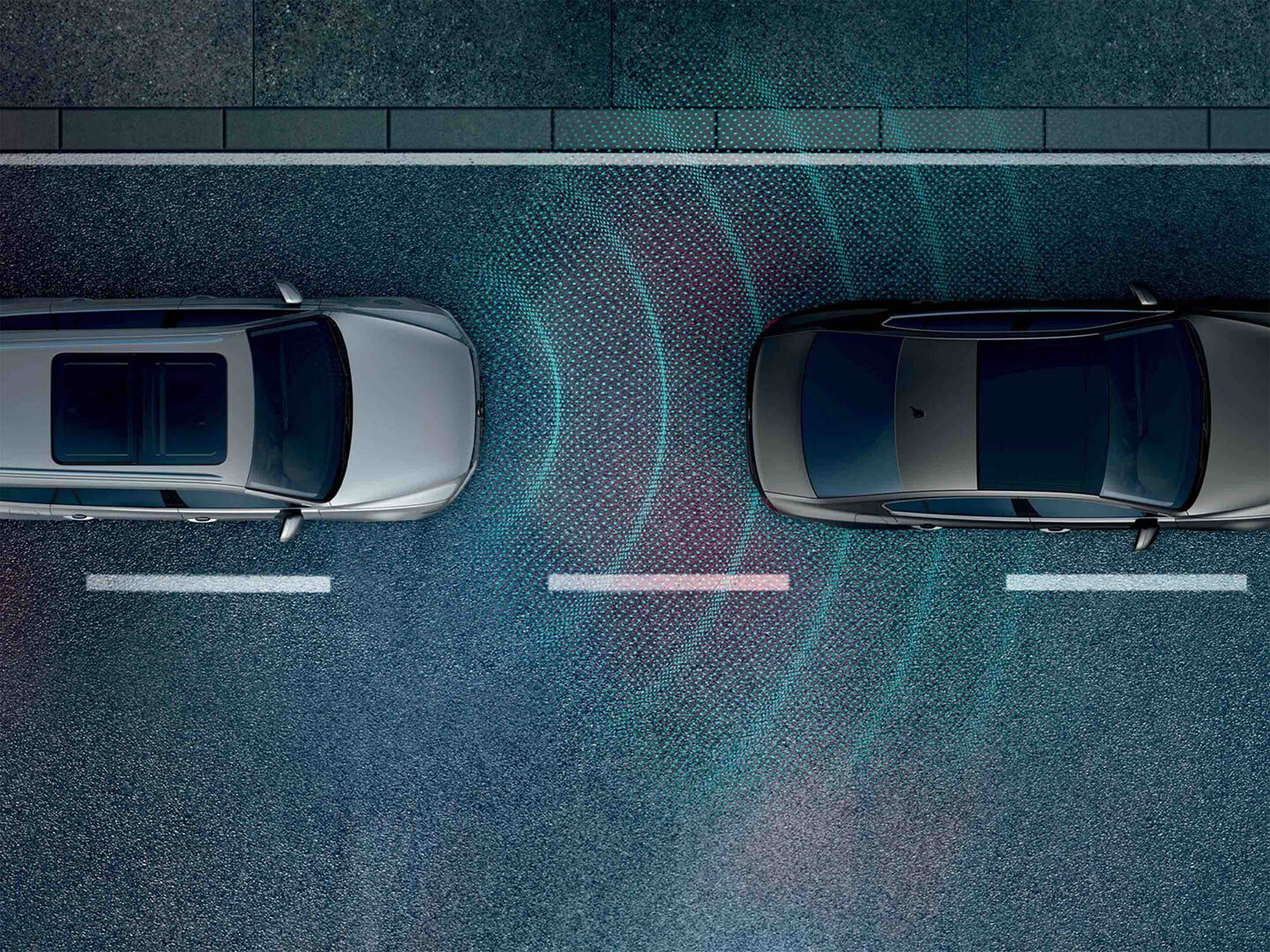 Stress-free on the highway Front Assist and Adaptive Cruise Control Image