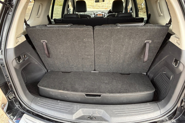 2019 Isuzu MU-X LS-T SUV Image 5