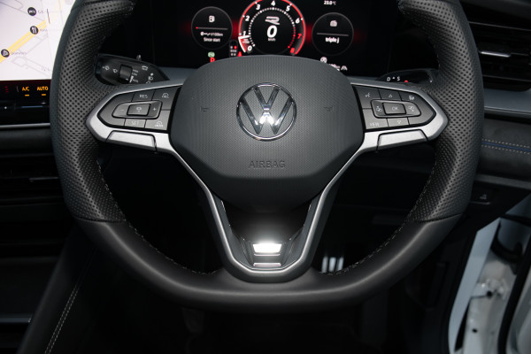 2025 MY26 Volkswagen Tayron R4 195TSI R-Line SUV image 12