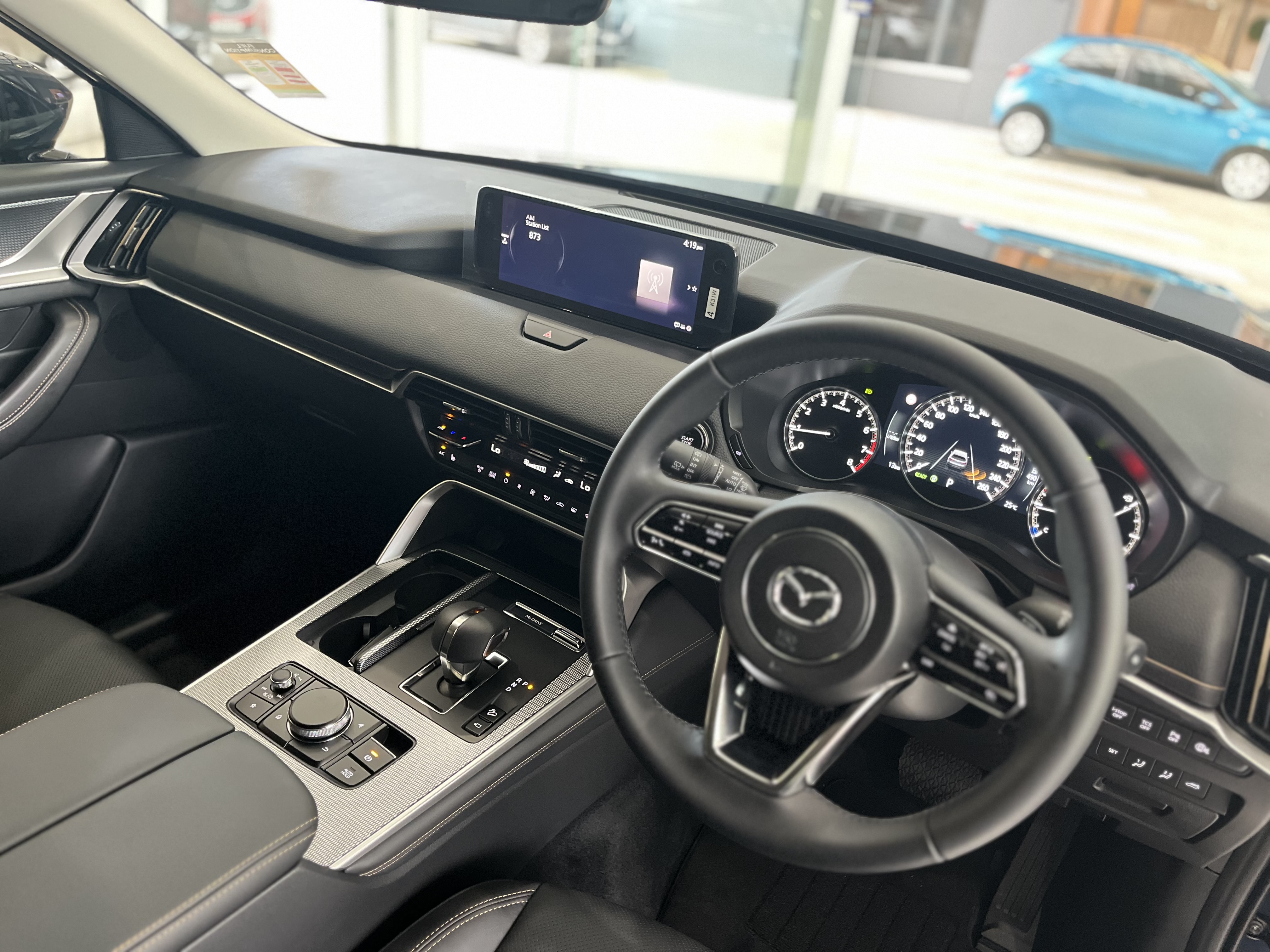 2024 Mazda CX-80 KL G40e Touring SUV Image 11