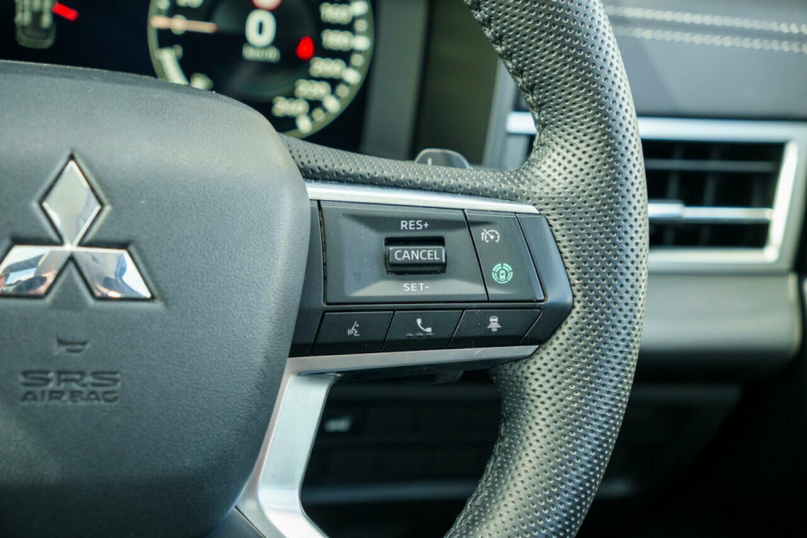2023 MY24 Mitsubishi Outlander ZM Exceed SUV Image 13