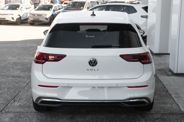 2025 Volkswagen Golf 8.5 Hatch Image 5