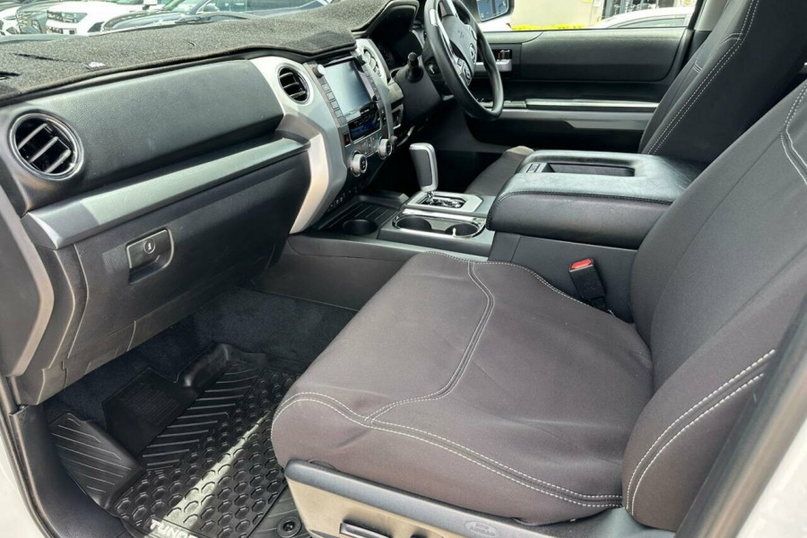 2021 Toyota Tundra - IMPORT Cab Chassis Image 15