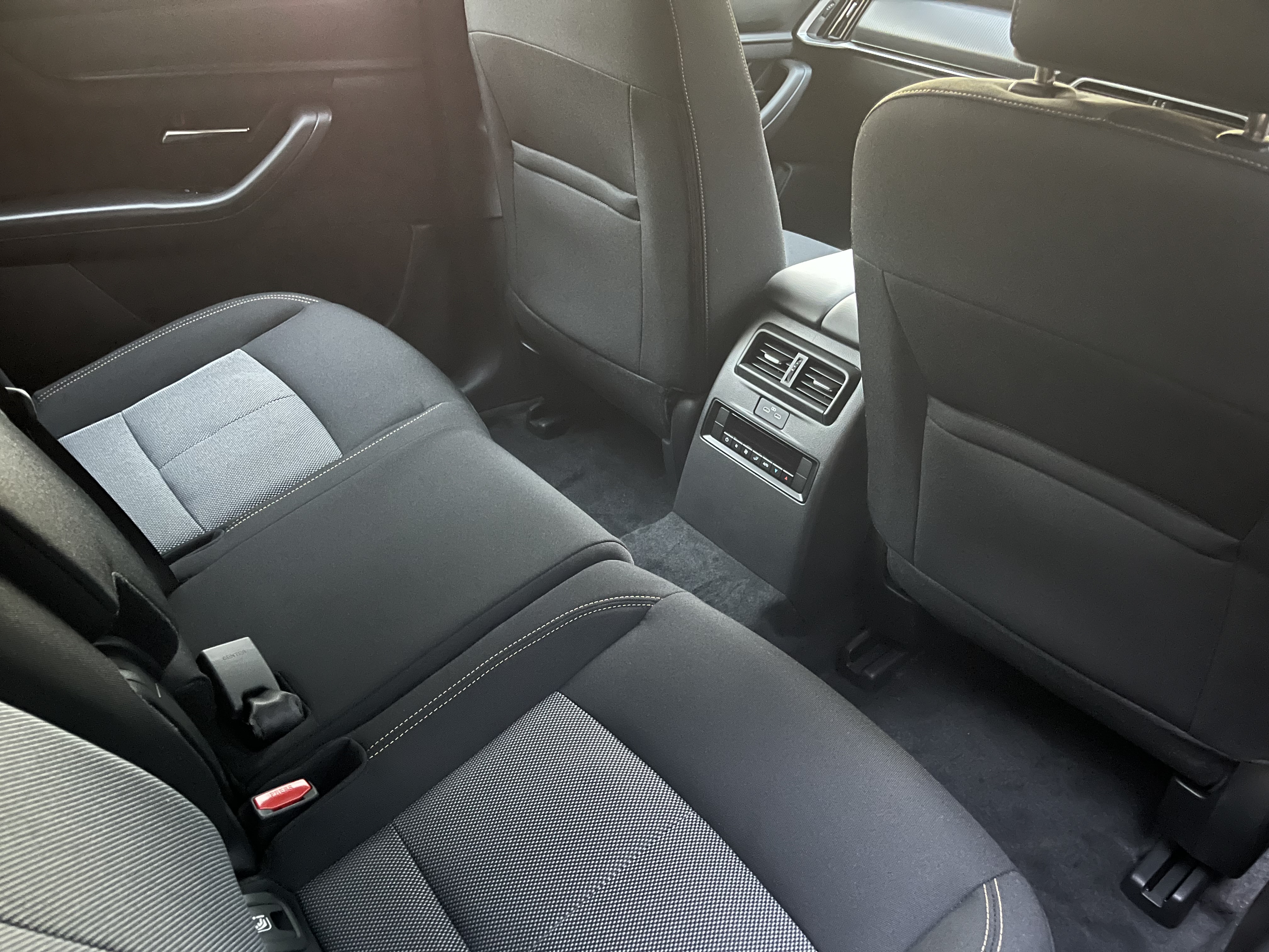 2024 Mazda CX-80 KL G40e Pure SUV Image 12