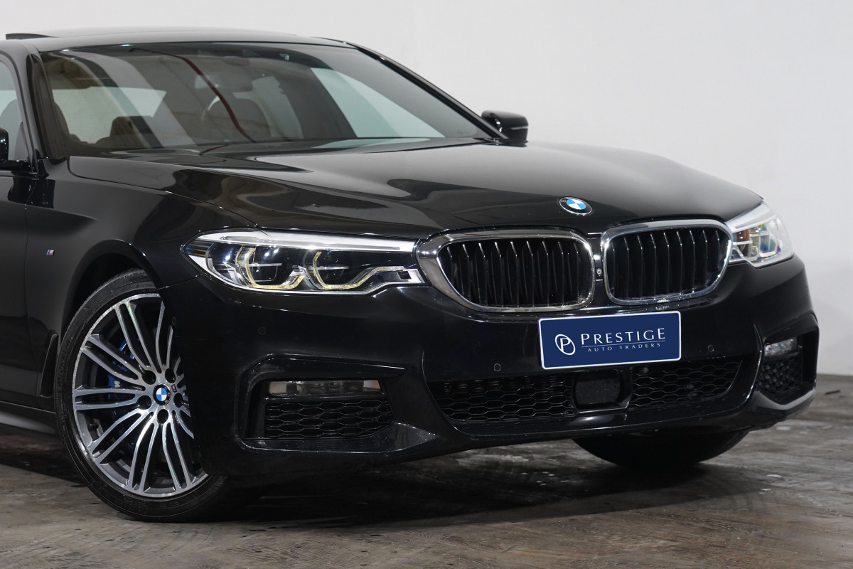 2017 BMW 5 40i M Sport Sedan Image 2