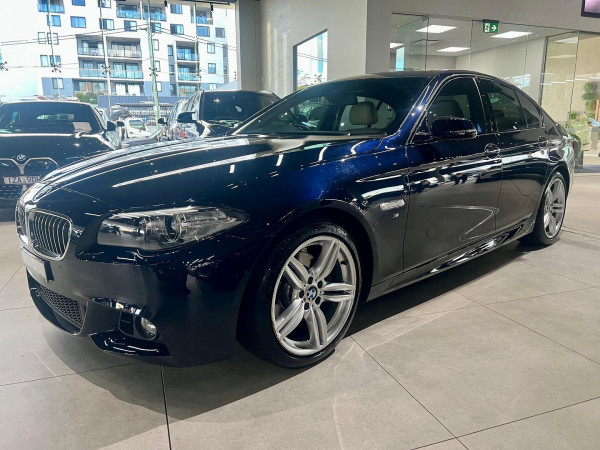 2015 BMW 5 Series F10 LCI 520i M Sport Sedan image 6