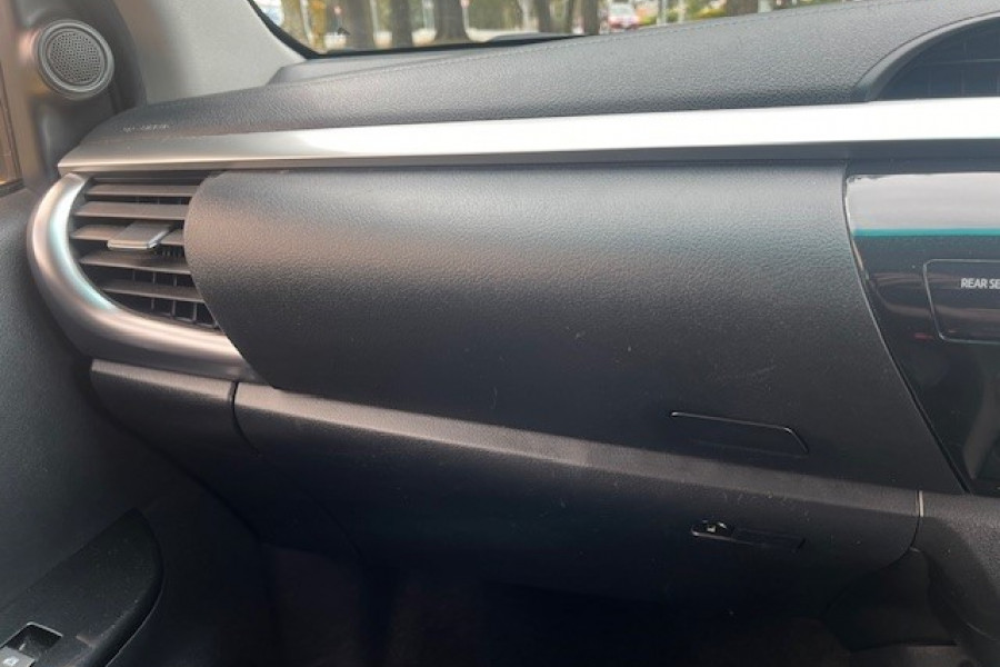 2019 Toyota HiLux  SR5 Ute Image 36