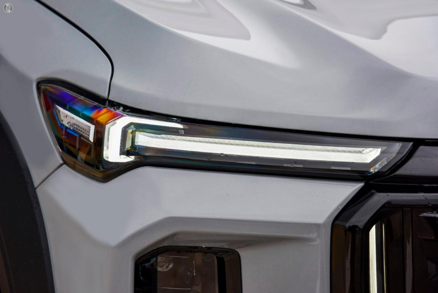 2026 MY25 LDV D90 SV9A Executive SUV Image 14