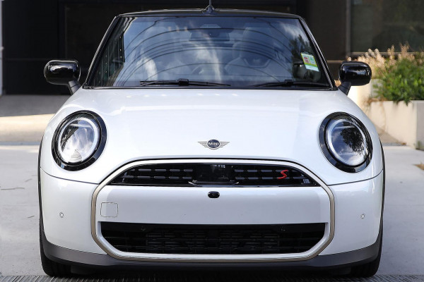 2026 [THIS VEHICLE IS SOLD] image 3