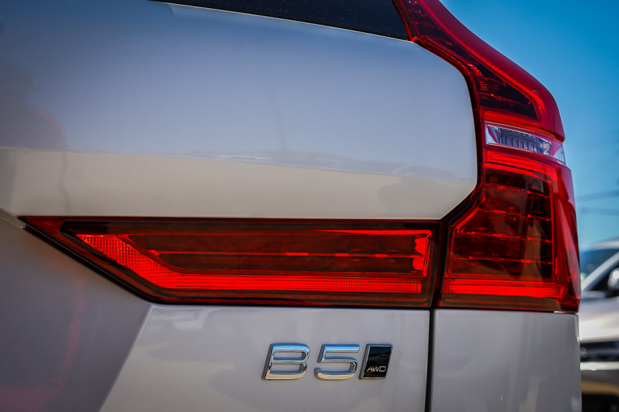 2024 MY25 Volvo XC60 UZ Plus B5 SUV Image 12